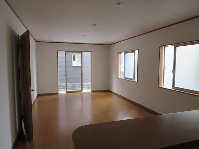 Same specifications photos (living). Living in the same specification