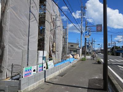 Local photos, including front road. Local (10 May 2013) Shooting