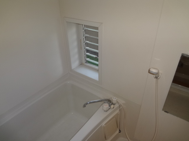 Bath.  ☆ Convenient window with bath on ventilation ☆