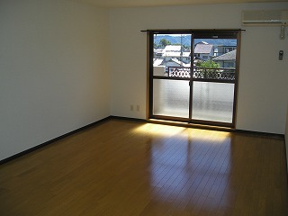 Living and room. Large LDK is air-conditioned