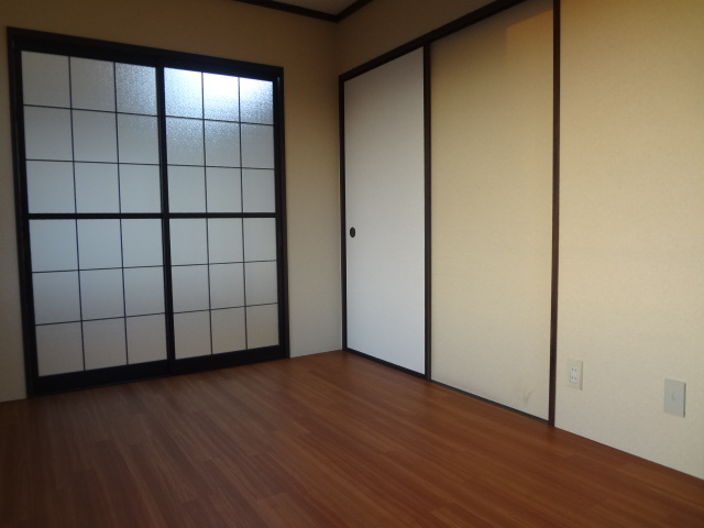 Other room space.  ☆ Japanese-style room → Western-style in renovated ☆