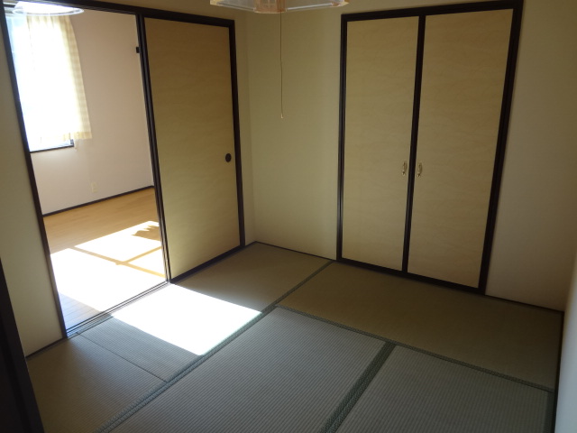 Other room space.  ☆ Settle Japanese-style room 4.5 Pledge ☆