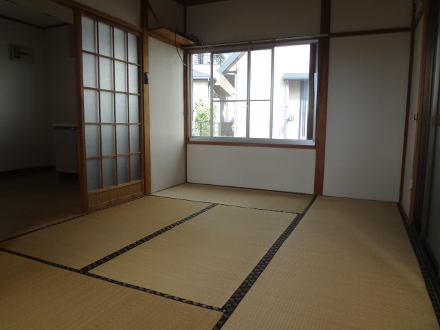 Other room space.  ☆ A serene Japanese-style ☆