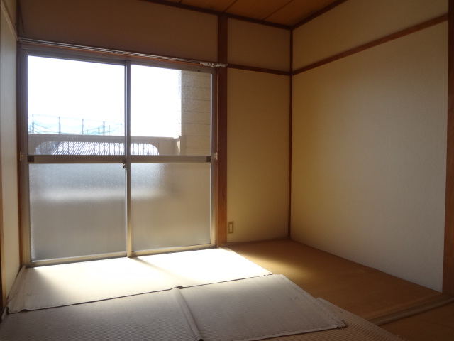Other room space.  ☆ Day good Japanese-style room 6 quires ☆