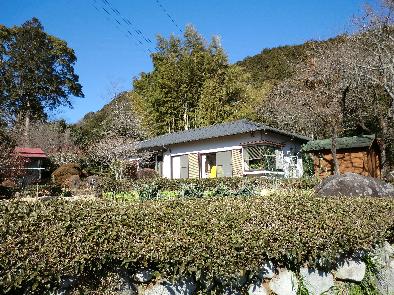 Local appearance photo. Japanese-style one-story house on large site