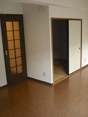 Living and room. Oversized LDK When you open a Japanese-style room