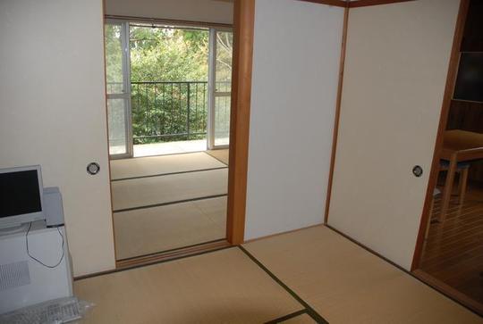 Other introspection. Japanese-style room of the two-between More