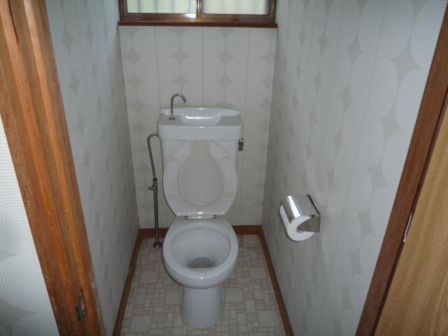 Toilet