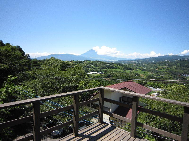 View photos from the dwelling unit. View Mount Fuji