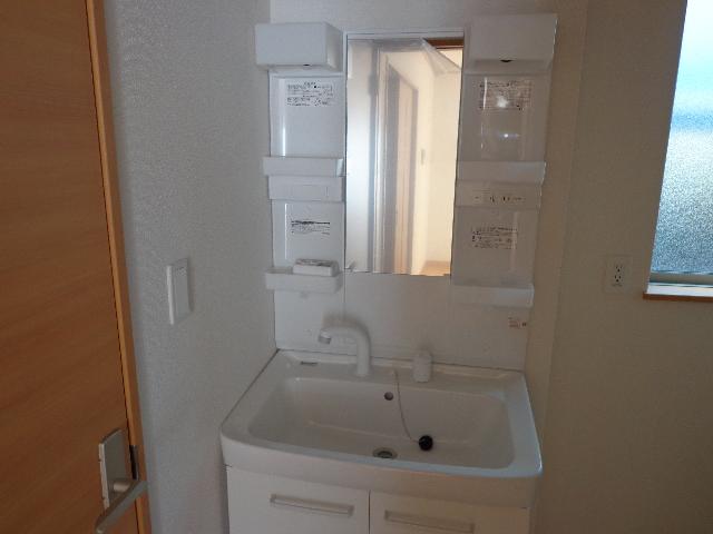 Same specifications photos (Other introspection). (Vanity) same specification