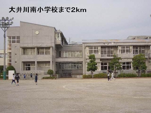 Primary school. Oigawa 2000m south to elementary school (elementary school)