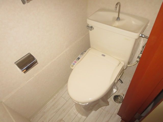 Toilet