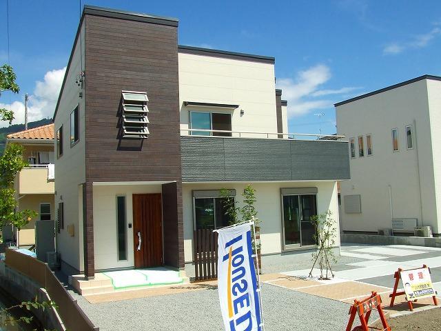 Local appearance photo