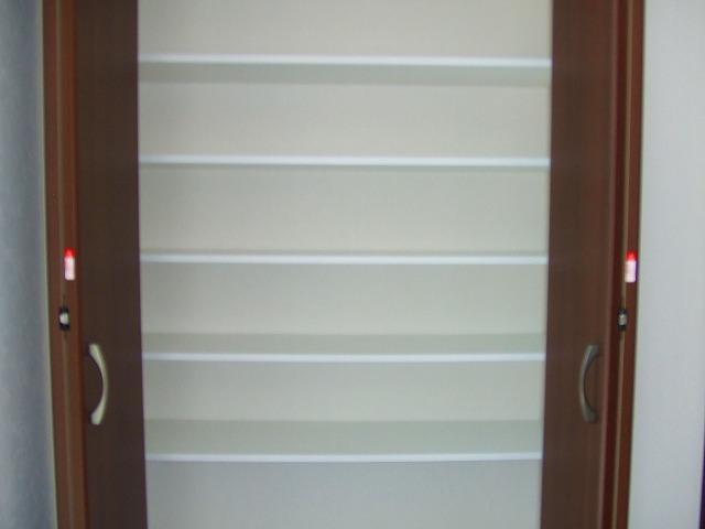 Receipt. Room (May 2013) Shooting