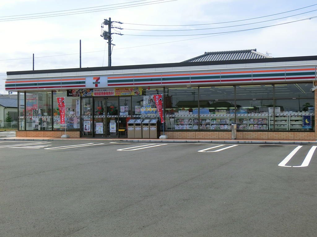 Convenience store. 973m to Seven-Eleven Yaizu Ogawa store (convenience store)