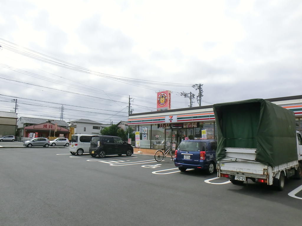 Convenience store. Seven-Eleven Yanagiaraya store up (convenience store) 729m