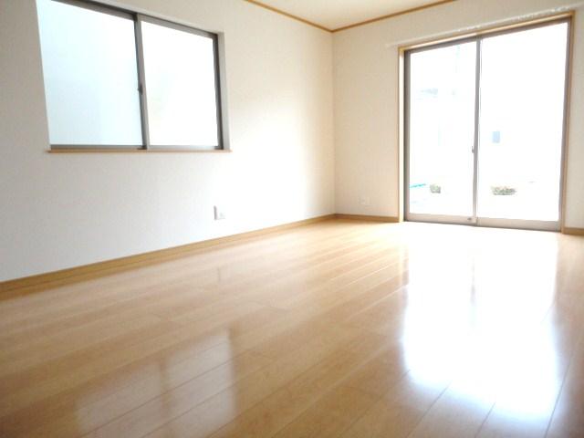 Same specifications photos (living). 15 Pledge more spacious living ☆ 