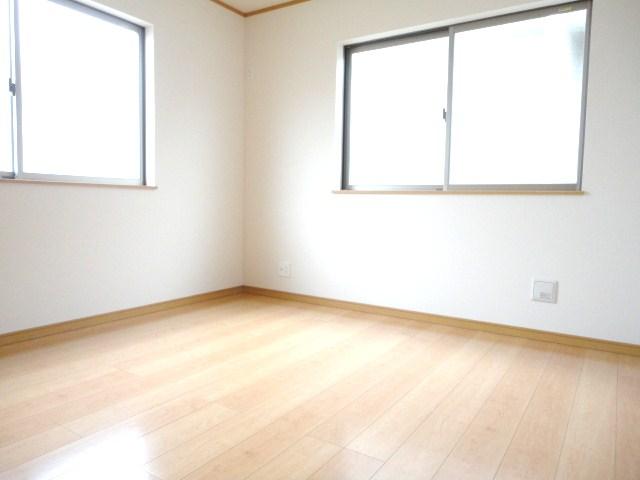 Same specifications photos (Other introspection)