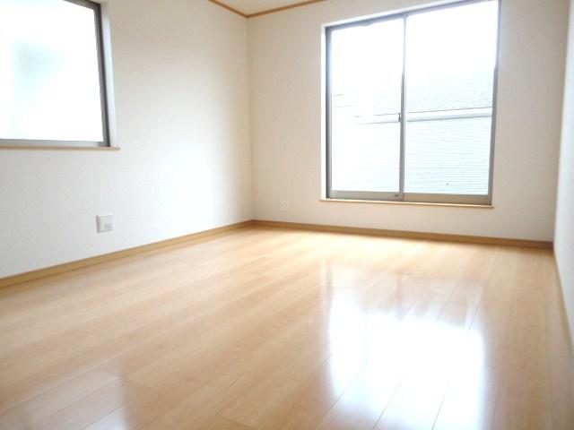 Same specifications photos (Other introspection)