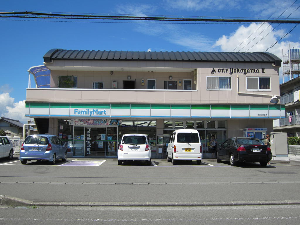 Convenience store. FamilyMart Yaizu Yanagiaraya store up (convenience store) 822m