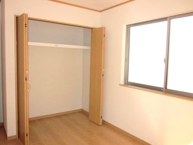 Same specifications photos (Other introspection)