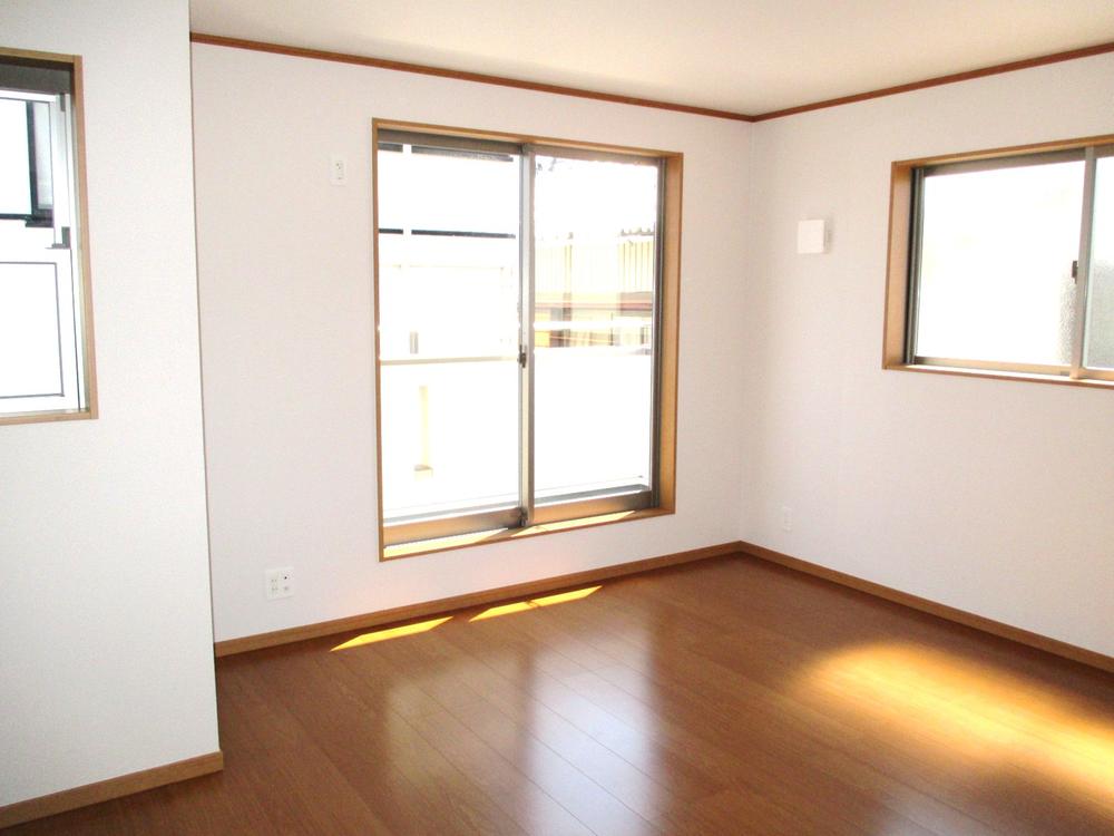 Same specifications photos (Other introspection)