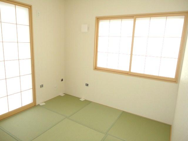 Same specifications photos (Other introspection)