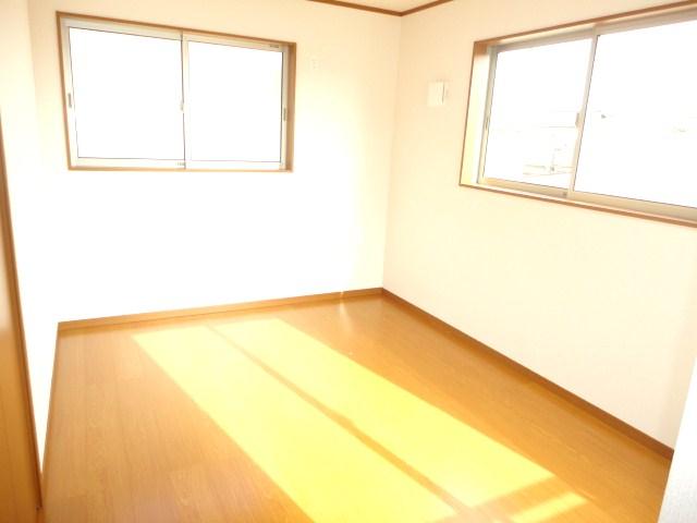 Same specifications photos (Other introspection)