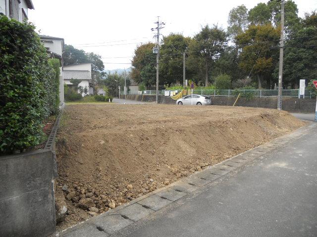 Local appearance photo. Local (11 May 2013) Shooting