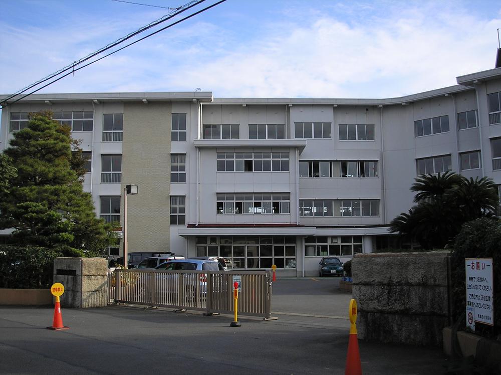 Primary school. Yaizu Municipal Yaizu until Nishi Elementary School 1292m