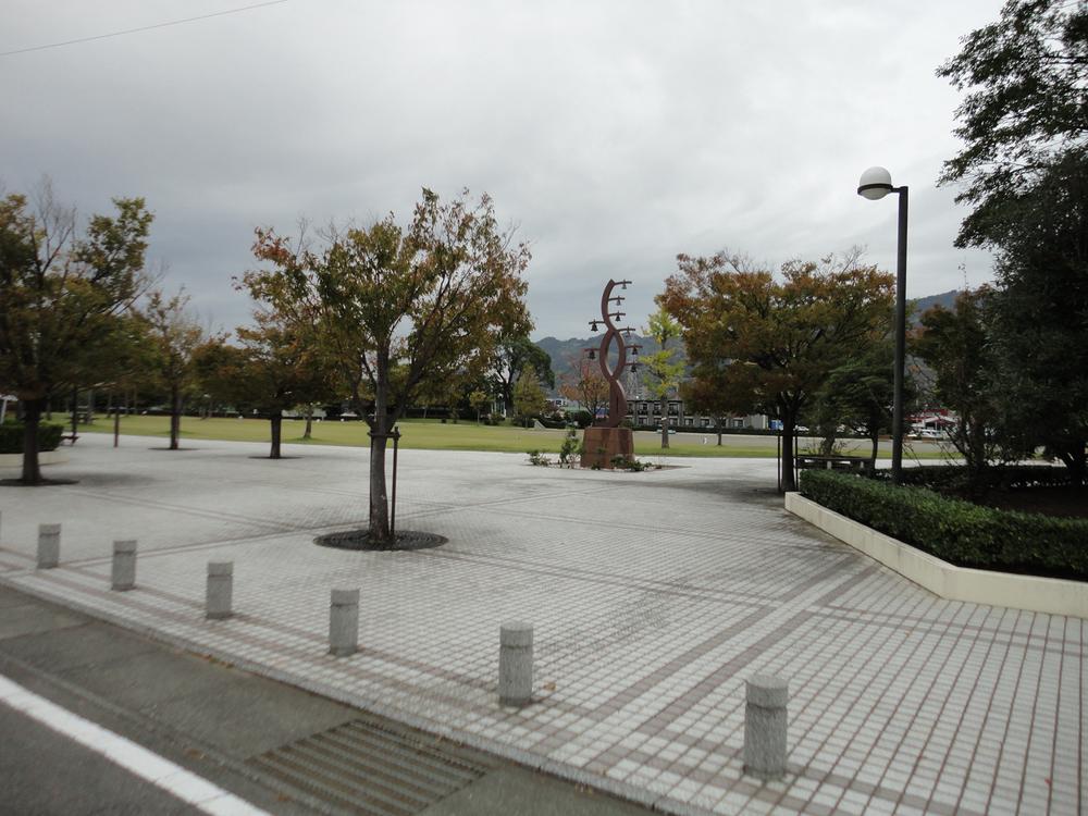 park. 1560m to Yagusu park