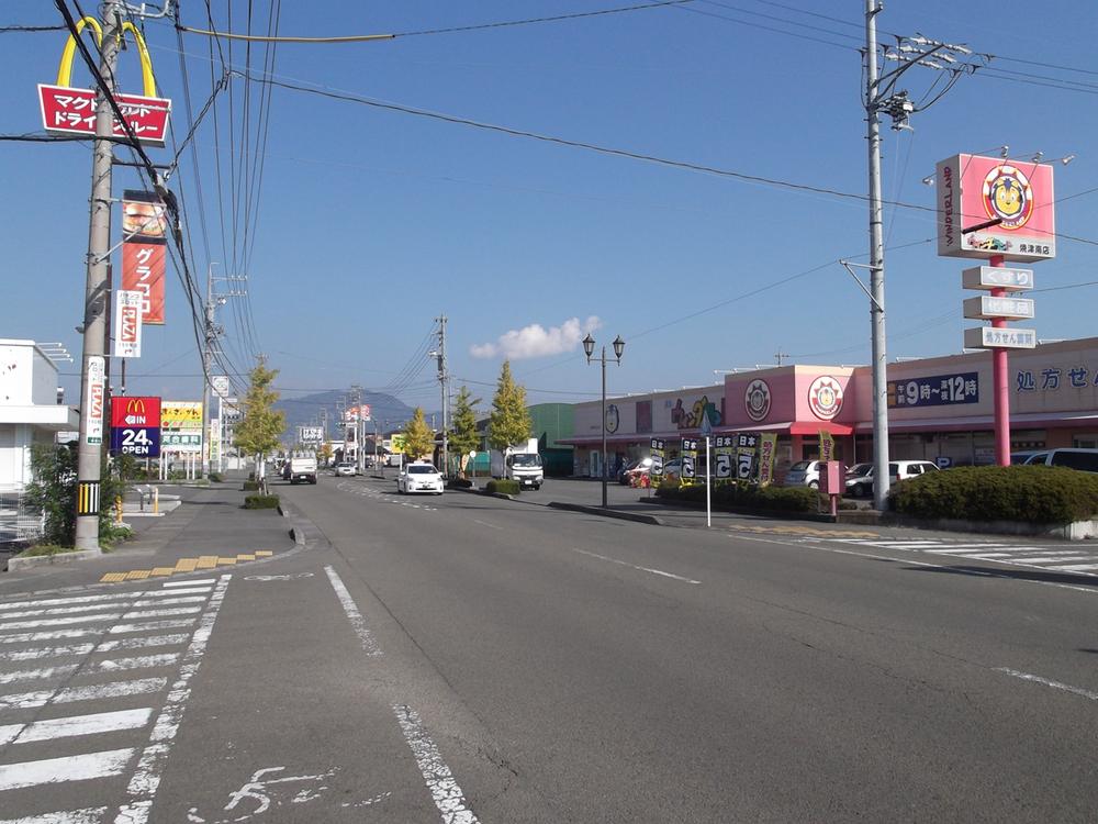 Streets around. Front road (a little south of the site)