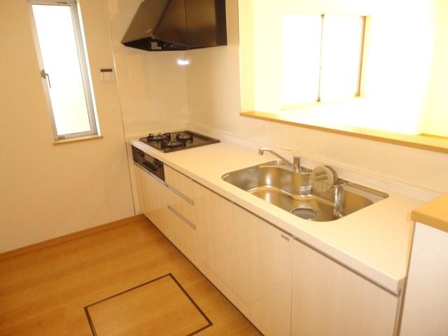 Same specifications photo (kitchen)