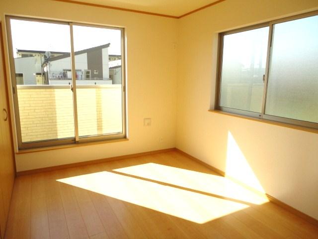 Same specifications photos (Other introspection)