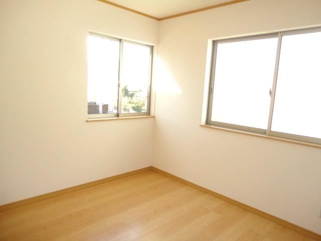 Same specifications photos (Other introspection)