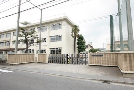 Primary school. 413m to Utsunomiya Tatsusakura Elementary School