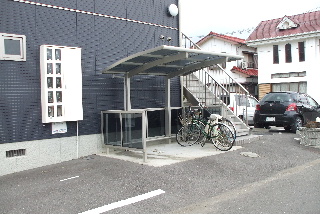 Other common areas. Bicycle-parking space.