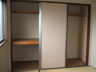 Receipt. Japanese-style room of the storage will have plenty sentence between the two.