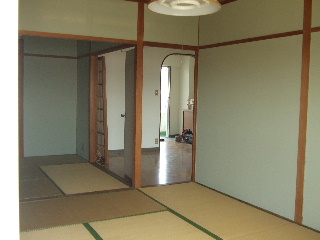 Other room space. It is very comfortable in the continued Japanese-style room.