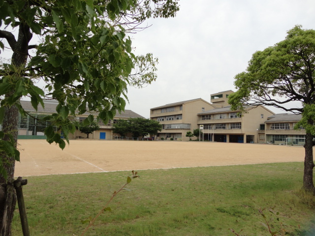 Primary school. 534m until Aizumi stand Aizumi Higashi elementary school (elementary school)