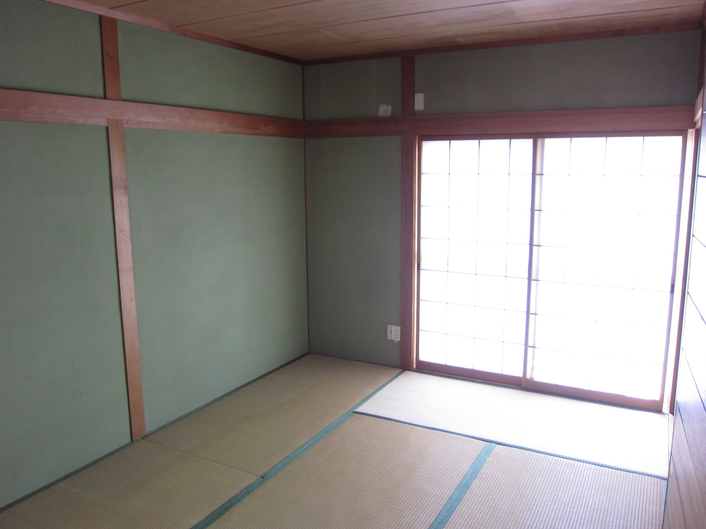 Living and room. It is the first floor of a Japanese-style room!