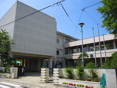 Primary school. 857m until Naruto Municipal Kurosaki elementary school (elementary school)