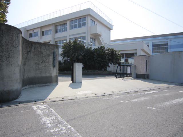 Primary school. 620m until Naruto Municipal Satonoura elementary school (elementary school)