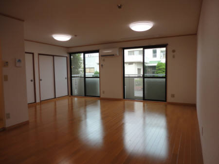 Living and room. Spacious LDK! !