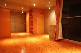Living and room. It is fashionable ~