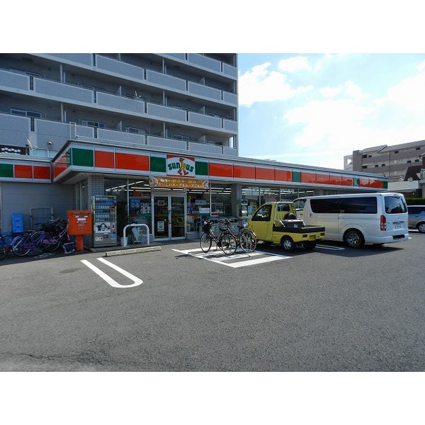 Convenience store. Thanks Okihamahigashi store up (convenience store) 319m