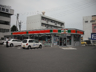 Convenience store. 735m until Sunkus acquisitor the town store (convenience store)