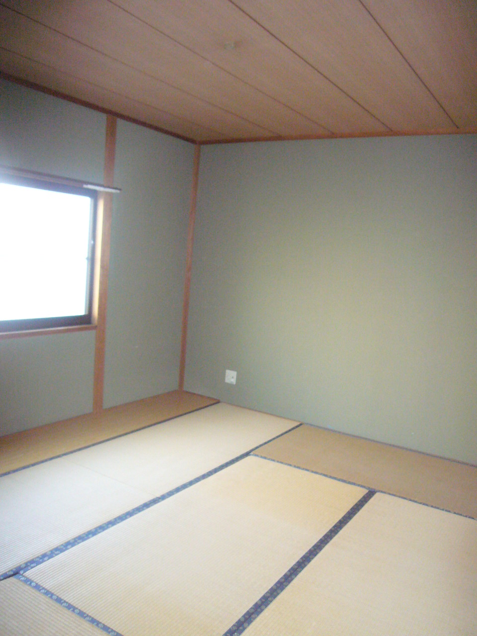Other room space. Calm + room = Japanese-style room