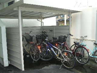 Other common areas. Bicycle Covered.