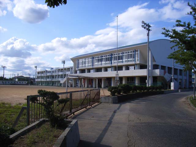 Junior high school. Josai 676m until junior high school (junior high school)